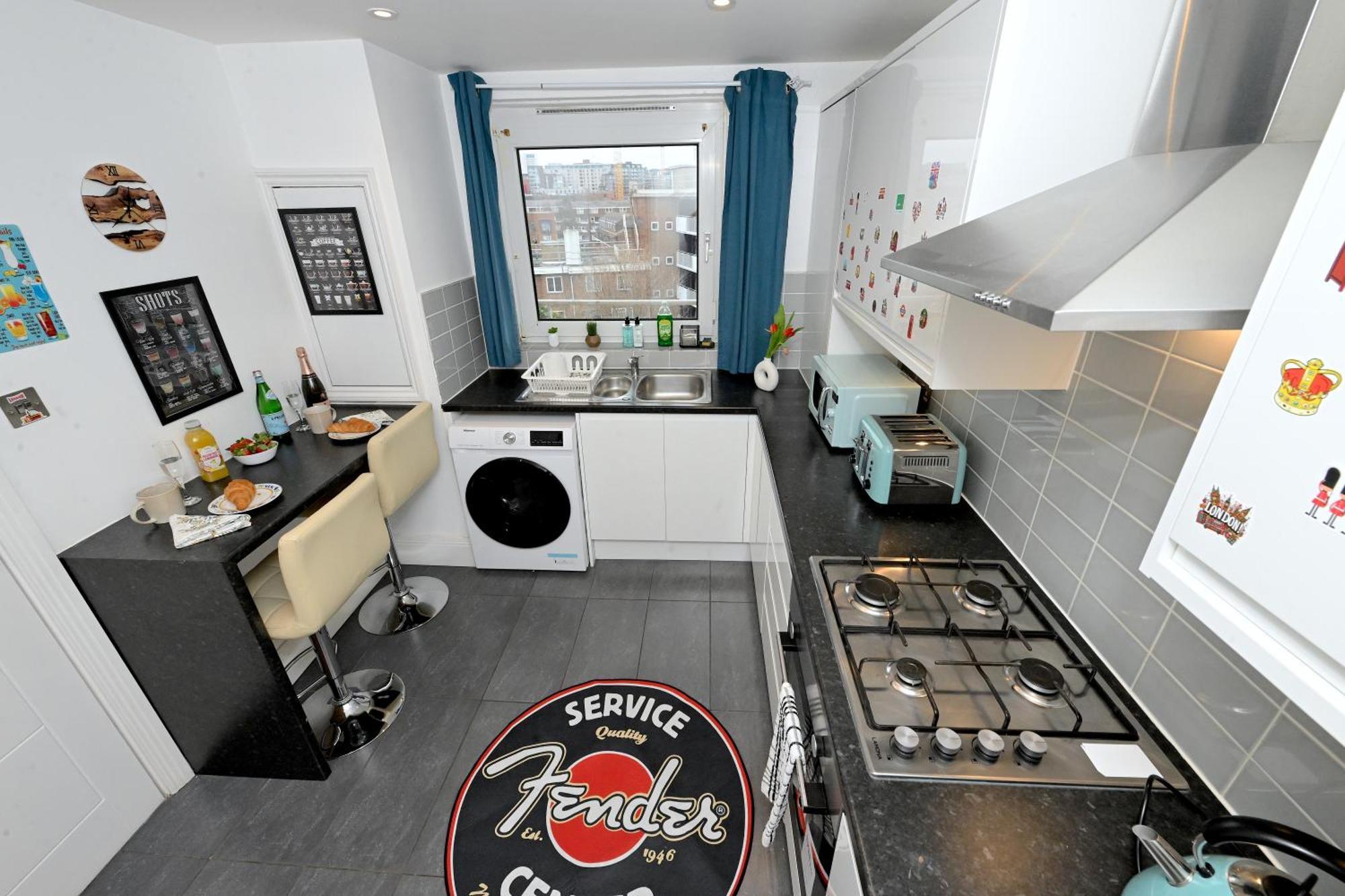 Superb 4 Bedroom Flat In The Heart Of Camden Town ロンドン エクステリア 写真