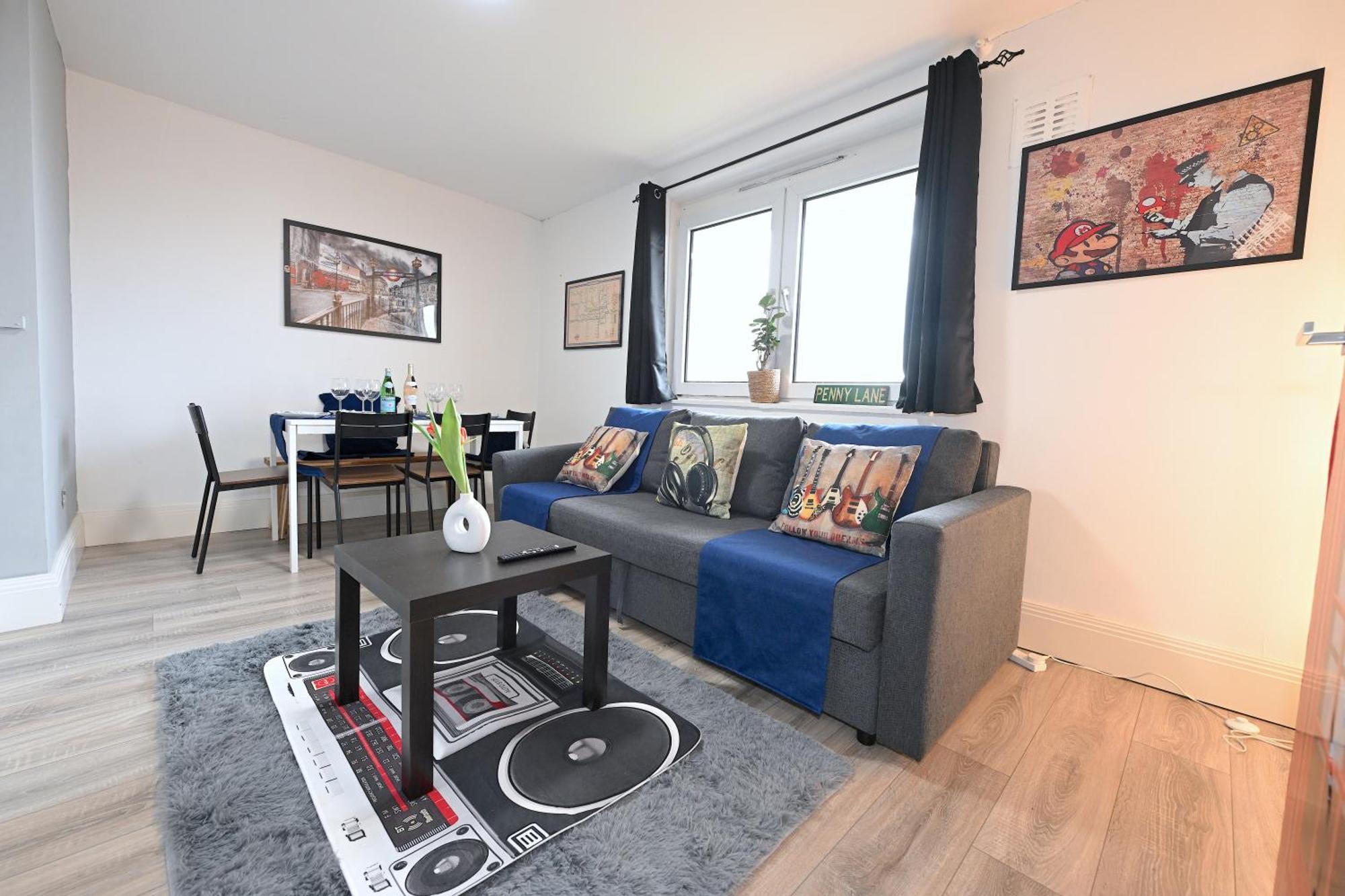 Superb 4 Bedroom Flat In The Heart Of Camden Town ロンドン エクステリア 写真