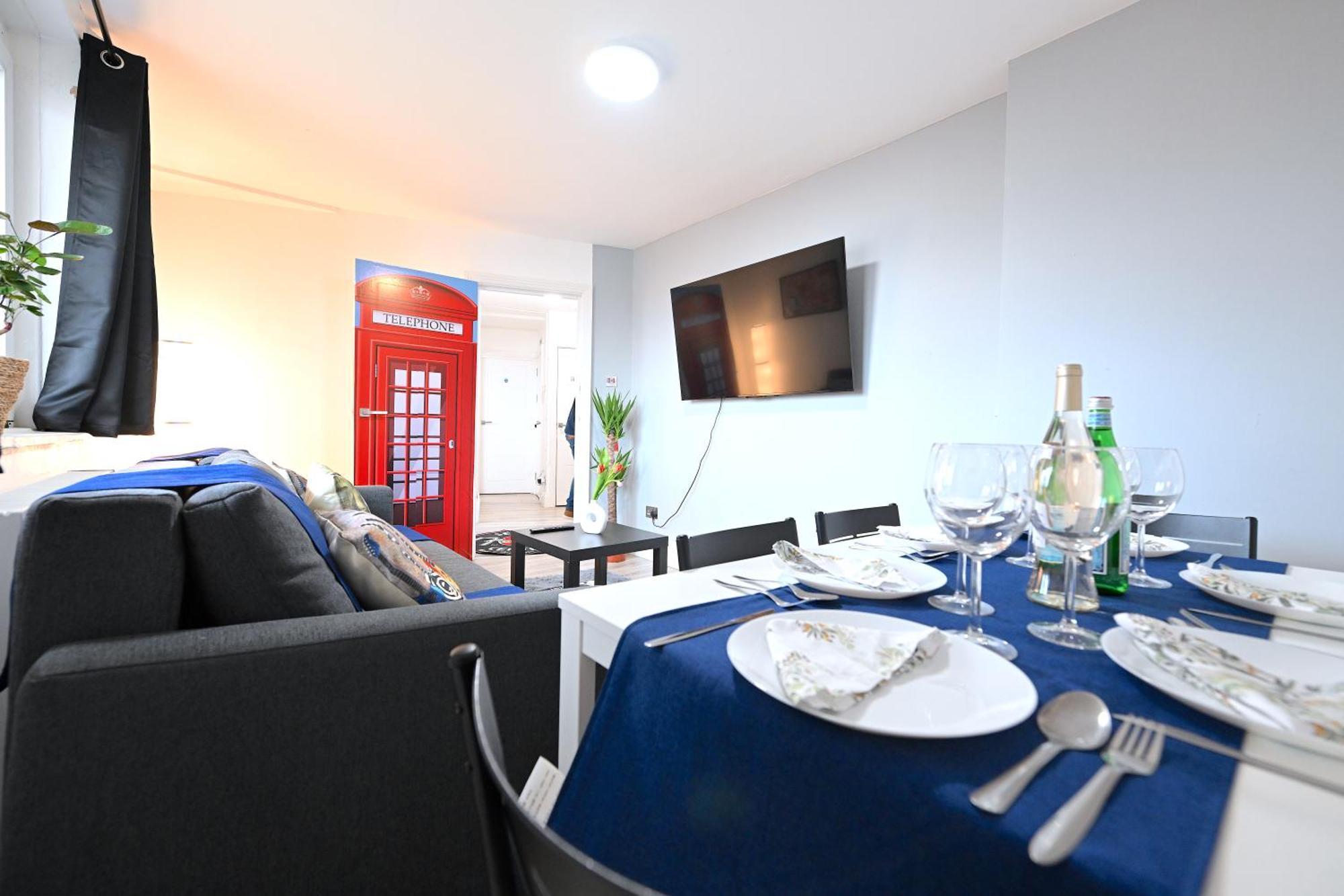 Superb 4 Bedroom Flat In The Heart Of Camden Town ロンドン エクステリア 写真