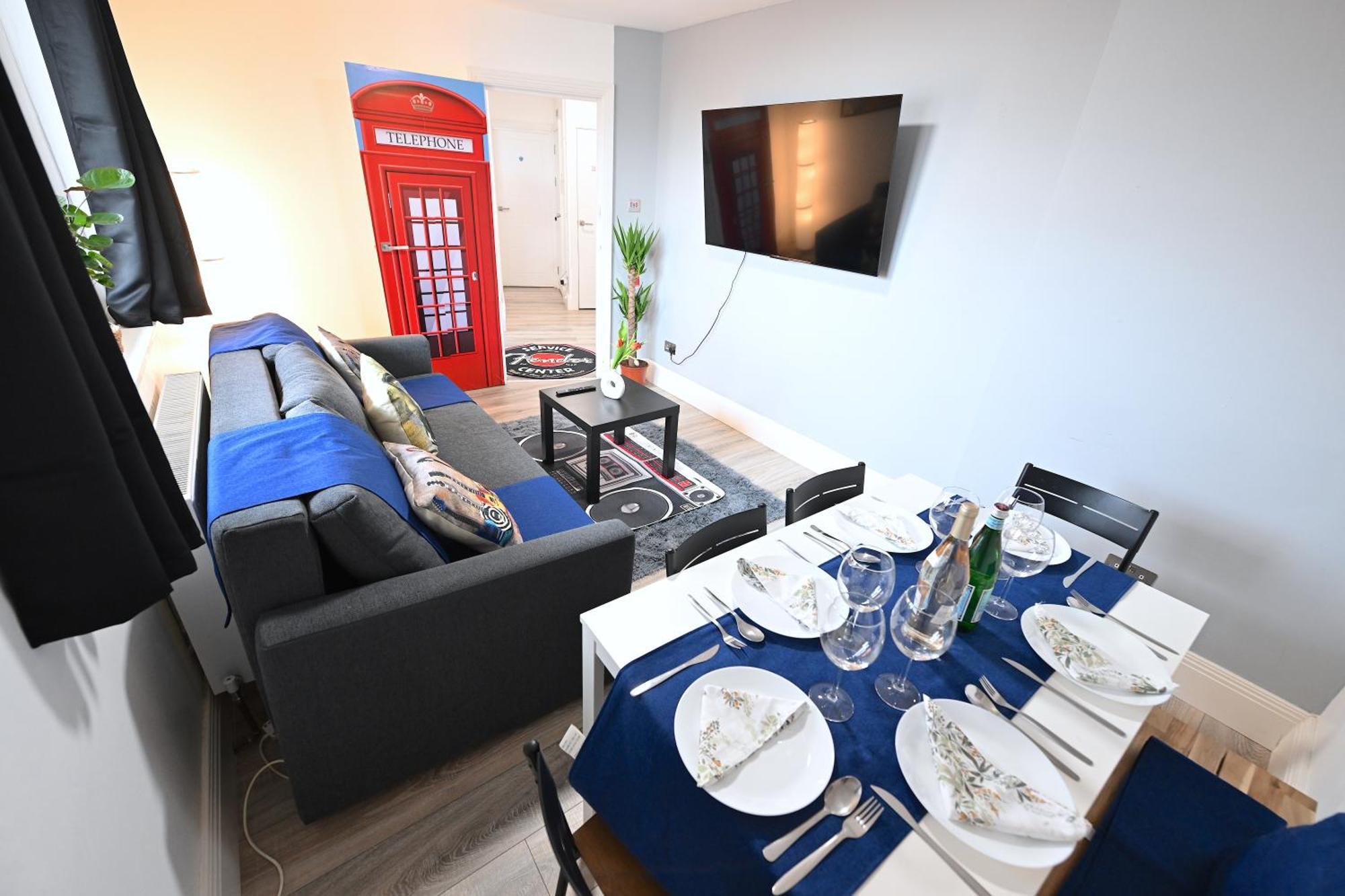 Superb 4 Bedroom Flat In The Heart Of Camden Town ロンドン エクステリア 写真