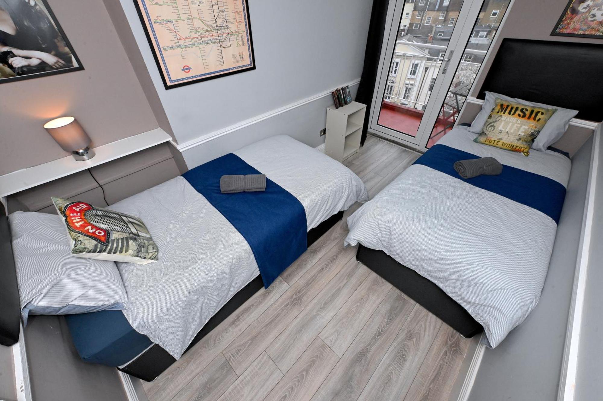 Superb 4 Bedroom Flat In The Heart Of Camden Town ロンドン エクステリア 写真