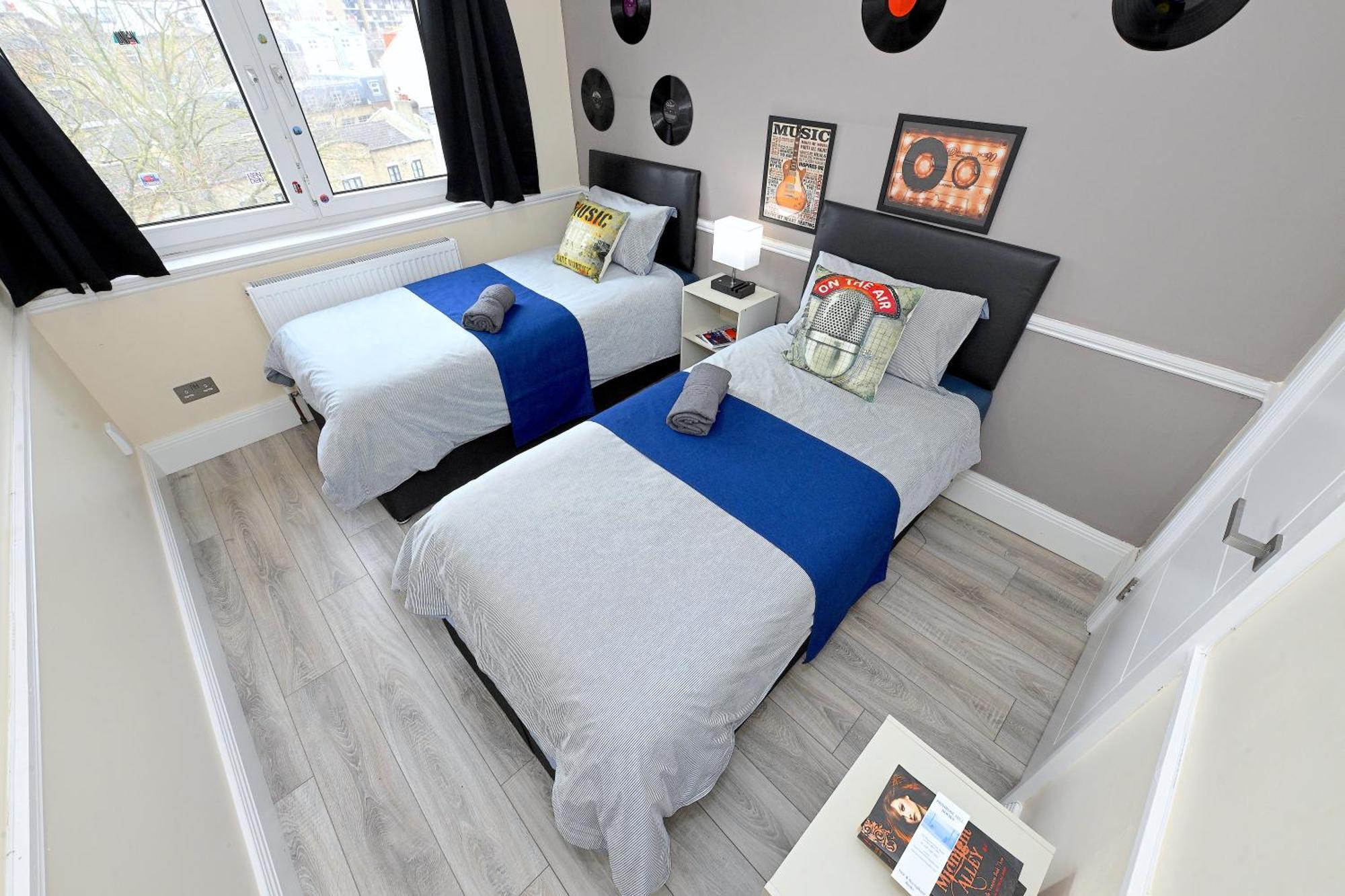 Superb 4 Bedroom Flat In The Heart Of Camden Town ロンドン エクステリア 写真